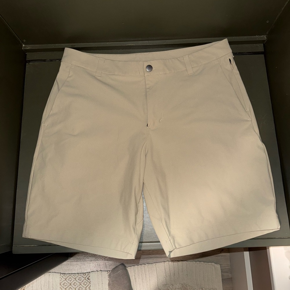 Men's Tan Shorts